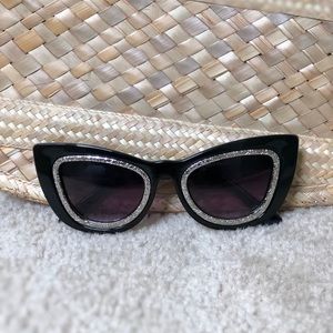 Cat eye sunglasses